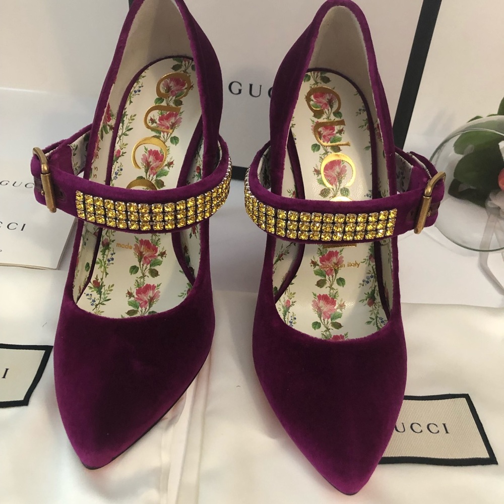 🤫Gucci soft velvet fuchsia shoes 🥰 - Picture 4 of 6